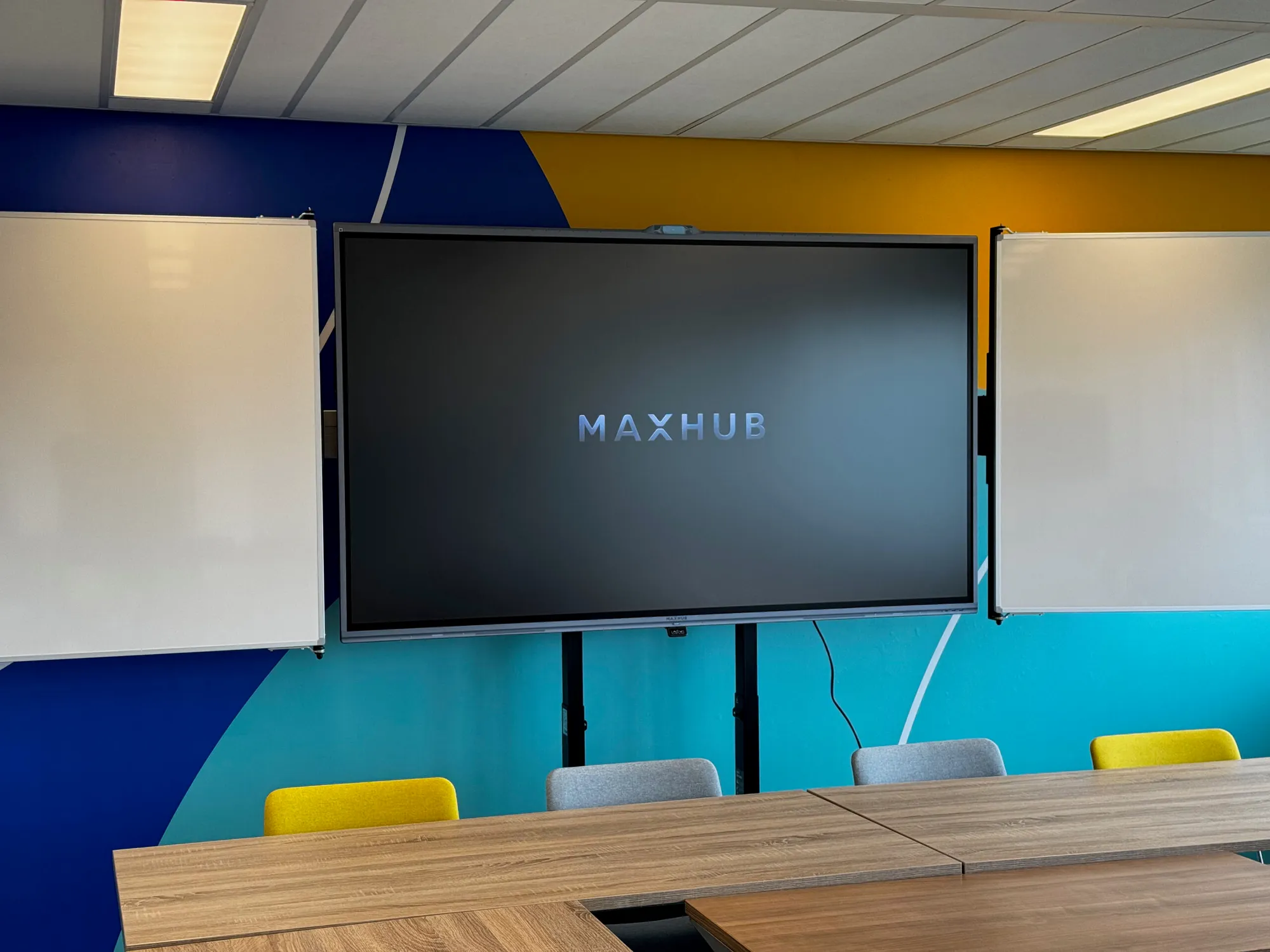 Maxhub V7-86 inch het digibord met een volledig Windows besturingssysteem